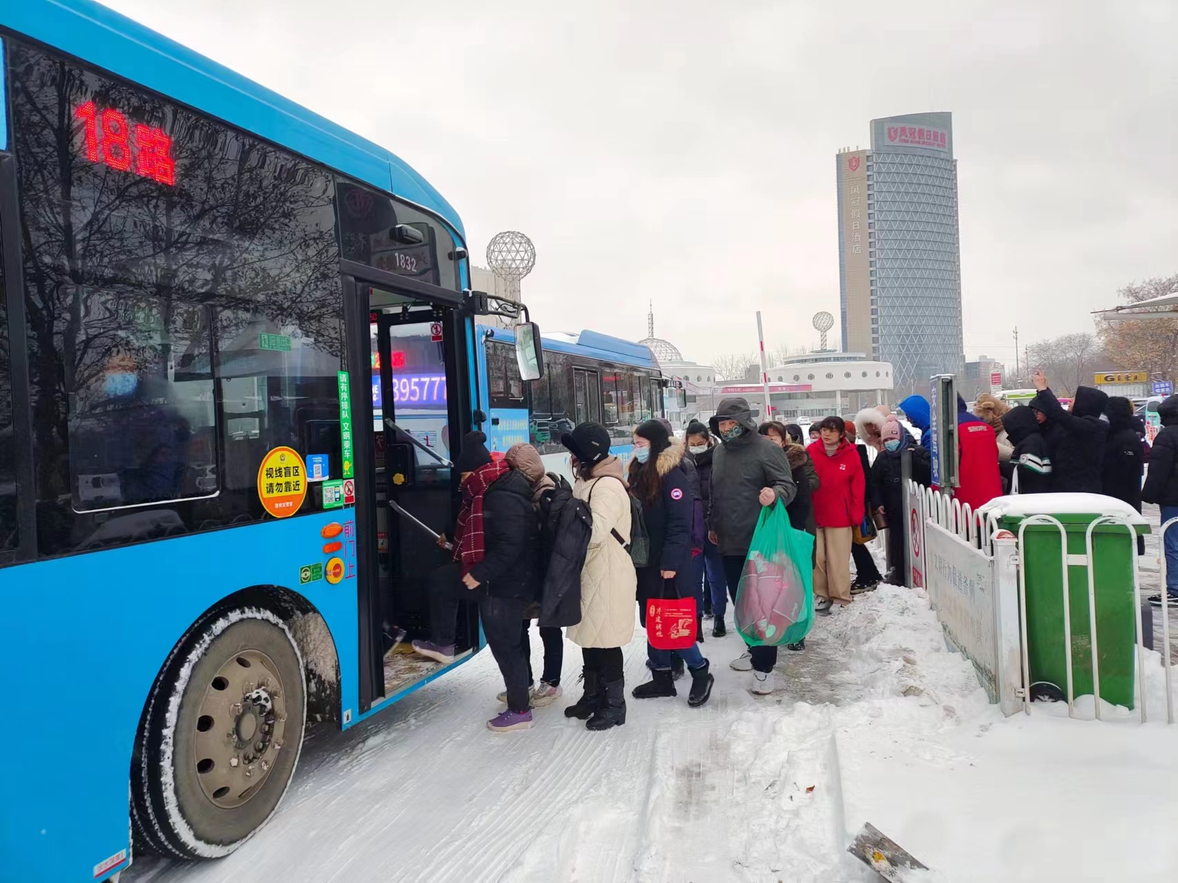 迎戰(zhàn)龍年首場降雪，德州交投公交集團(tuán)全力保障市民安全出行